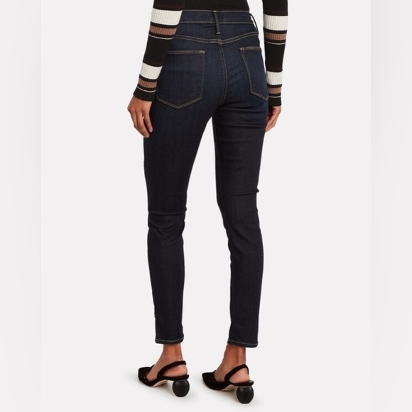 Frame Denim Le High Skinny Outseam Slit
in Dark Denim size 26 - Picture 4 of 13